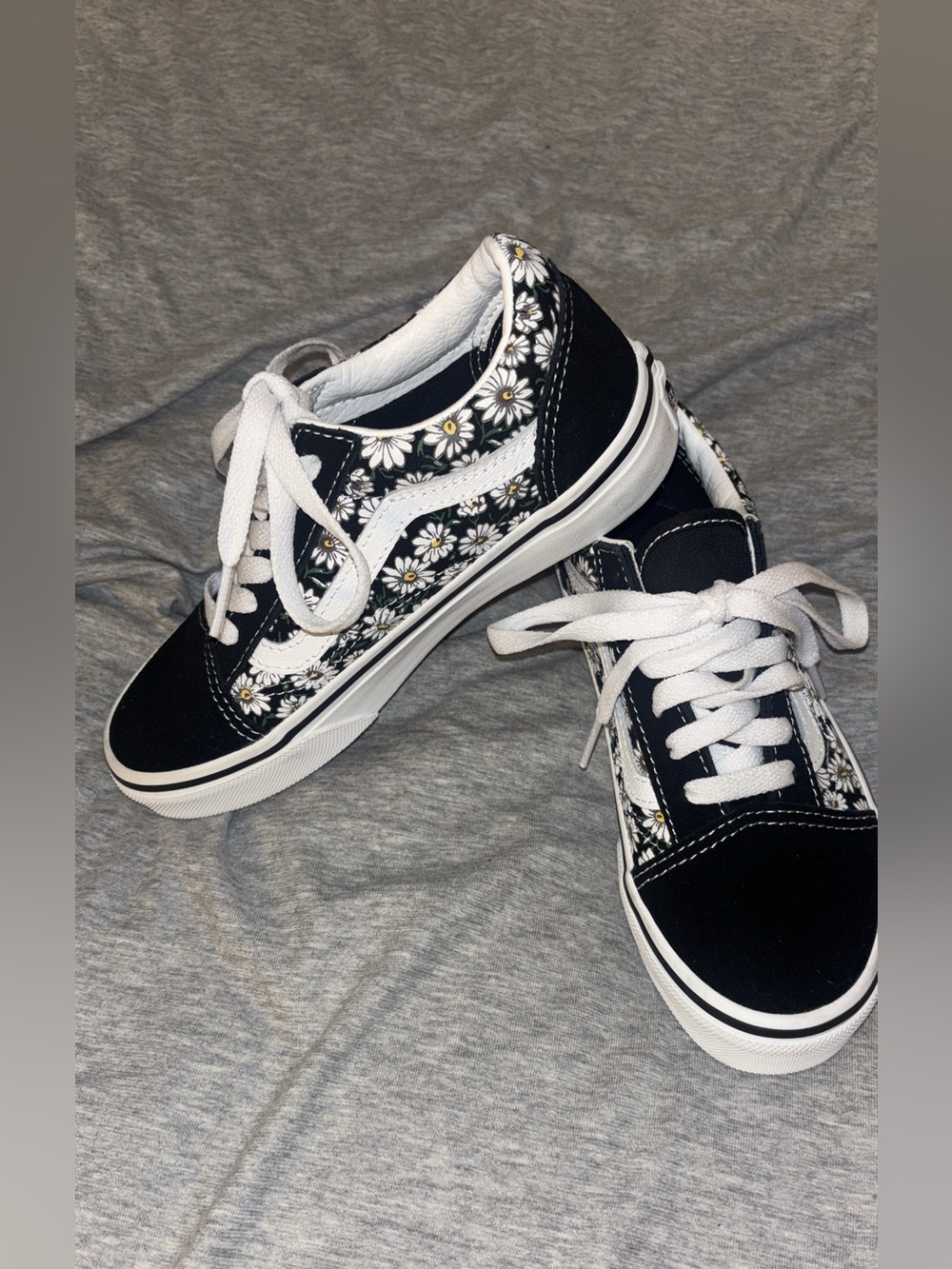 Vans Black Daisy Print Low-Top Sneakers